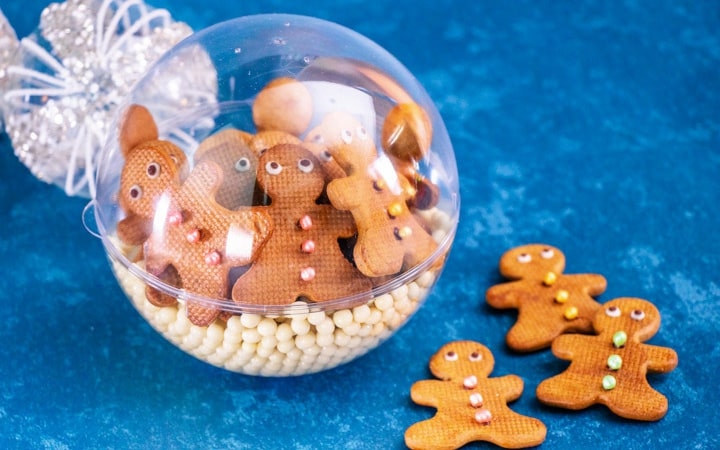frosted gingerbread man cookies